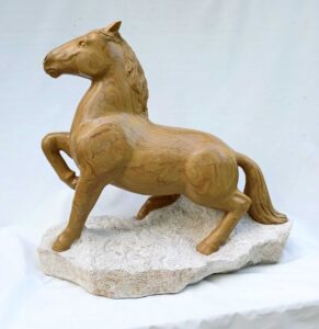 Hinz, Show Time, sculpture, horse